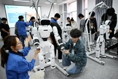 <b>取小米机械人能等20余家行业企业开展合做</b> 
